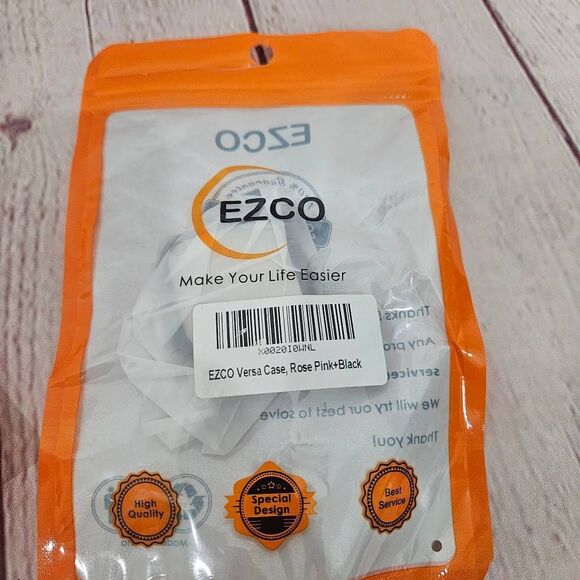 FITBIT Versa Accessory Bundle Chargers, Case & Screen Protectors - Picture 4 of 5